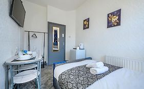 -Rc7H- For Your Relaxed & Cosy Free Parking