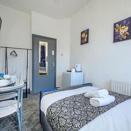 -Rc7H- For Your Relaxed & Cosy Free Parking Leeds  Exterior photo